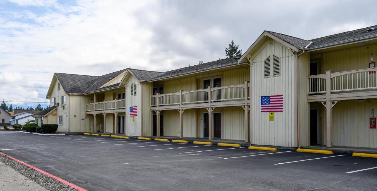 Three Rivers Inn Sedro Woolley Exterior photo